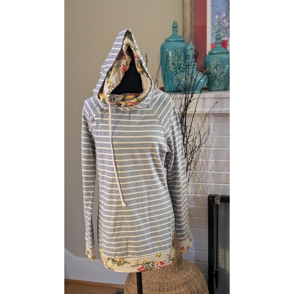 & Ampersand Avenue‎ Women's Medium Hoodie Double Hood Stripe Floral Meadow